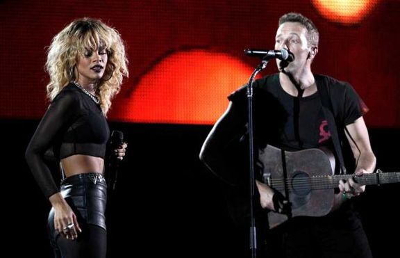 Риана и Coldplay заедно на сцената на наградите Грами