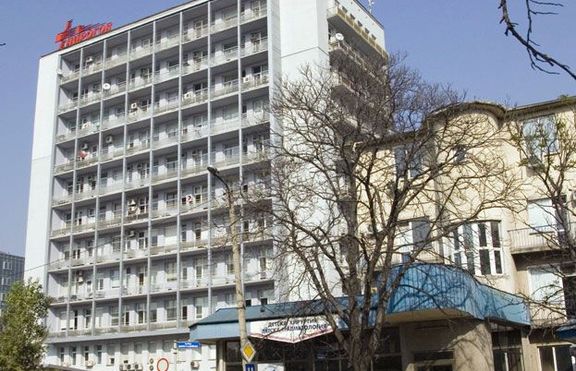 Нагъл шофьор блъсна сирак и го остави на улицата