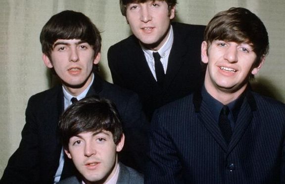 Полувиртуален концерт на  'Beatles'  в Лос Анджелис на 27  август  2011