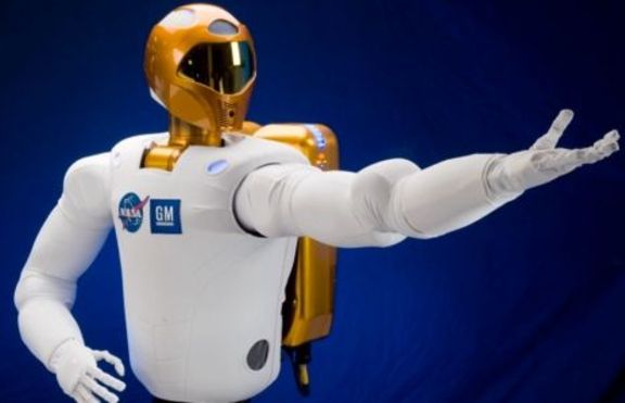 НАСА изпрати в Космоса андроида R2