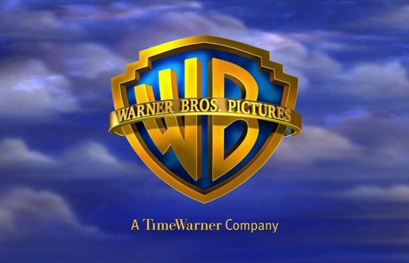 Warner Bros дава филми под наем във Facebook