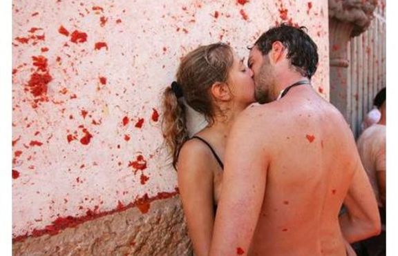 Каква е причината дамите да си падат по високи мъже?
