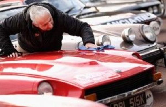 Мъжете полагат повече грижи за колата си, отколкото за семейството си