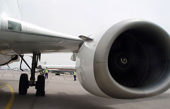 Силиконови импланти гръмнаха на борда на български самолет