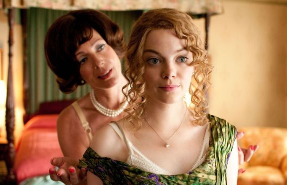Филмът The Help застана на първа позиция в седмичната  класация на BOX Office