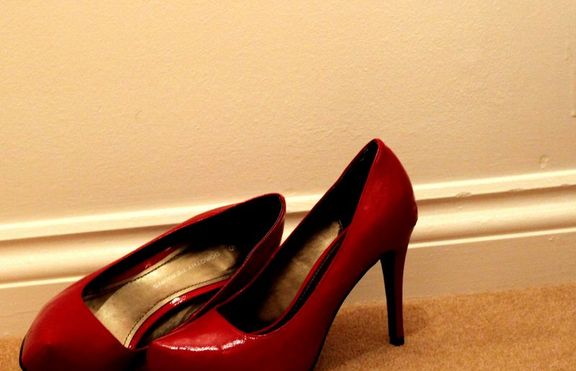 'God Save My Shoes' - филм за жените и обувкитe