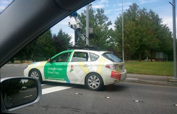 Google's Maps Street View вече снимат и отвътре