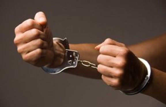 Двама мъже са в ареста, след като пребиха студентка и приятеля й