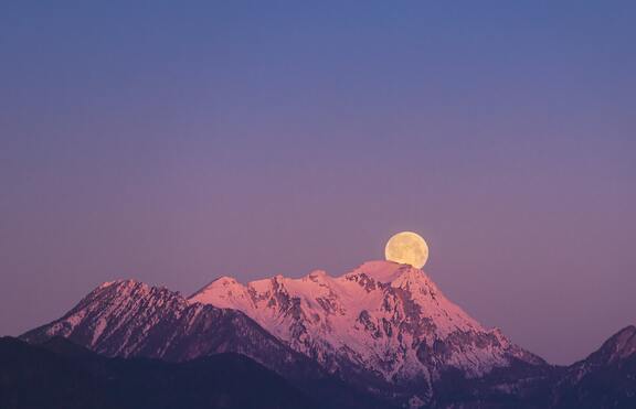 Снимка: Снежната луна влияе силно на 4 зодии