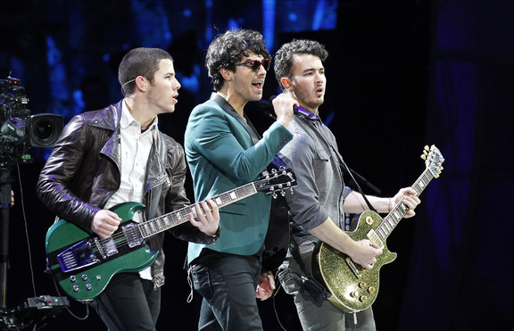 Правят филм за Jonas Brothers