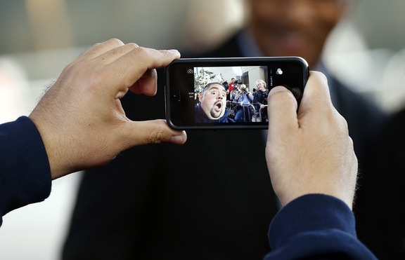 iPhone стана тотален хит в развиващите се страни