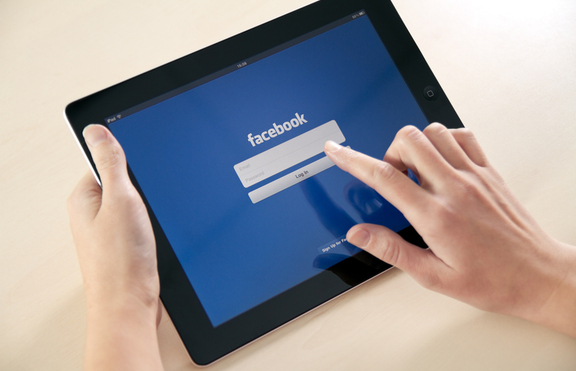 Използвате ли Facebook, докато правите секс?