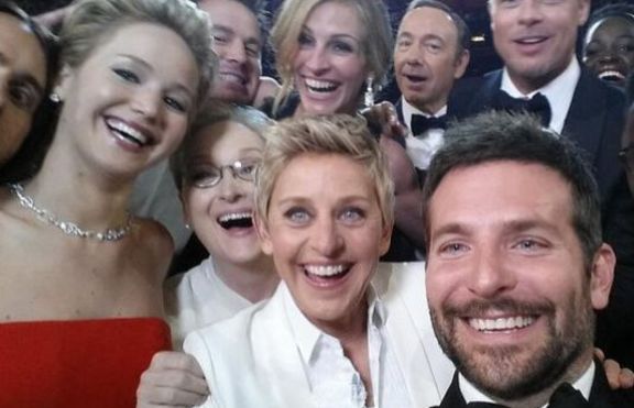 Измислиха дума, предназначена специално за груповото selfie (+ снимки)