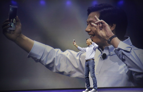 Копира ли Xiaomi конкурента си Apple?