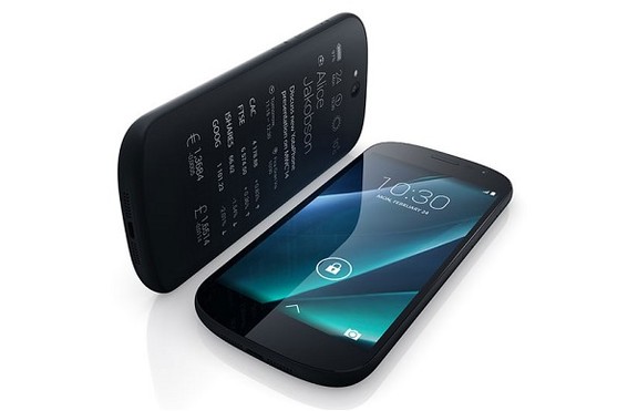 Руснаци показаха новият YotaPhone 2 