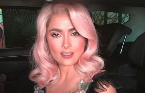 Hit or Shit: Салма Хайек с розова коса