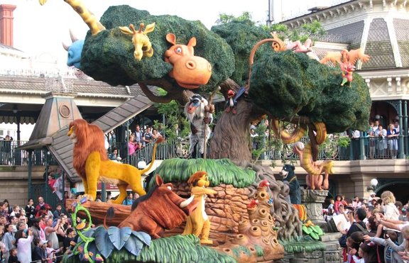 Защо им е на двама влюбени да посещават Disneyland ежедневно?