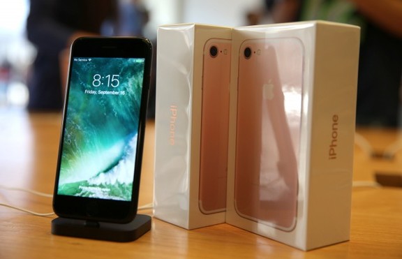 Първи по-сериозен дефект на iPhone 7 Plus