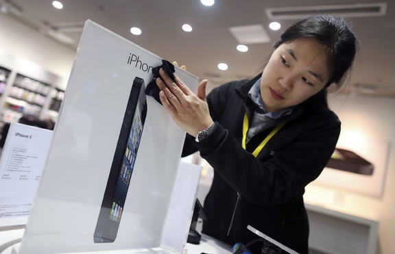 Apple вече тества новия iPhone и iOS 7?