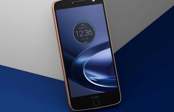 Lenovo изненада приятно с новия Moto Z