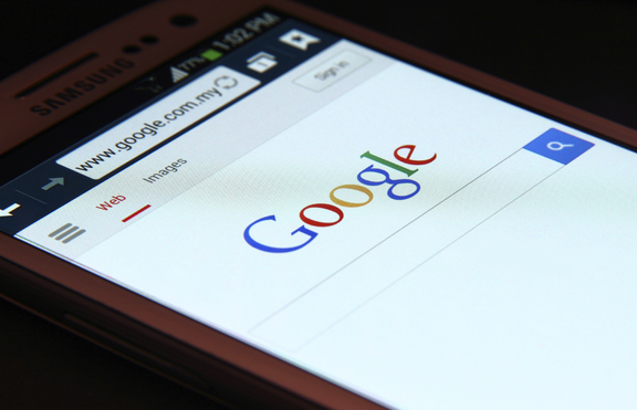 По какъв начин Google решава какво 