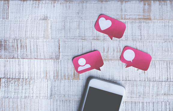 Instagram спира да показва броя лайкове