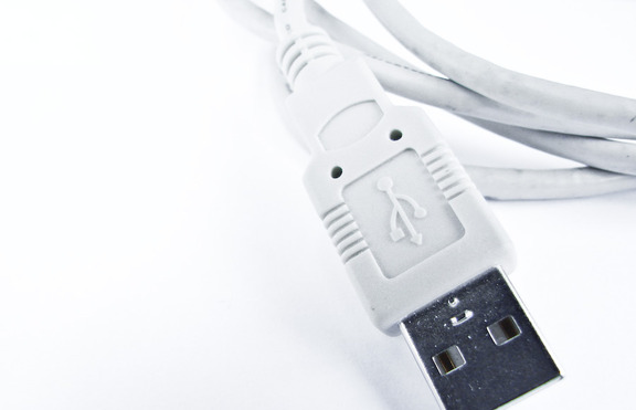 Проблемът с погрешното поставяне на USB устройства отива в историята 