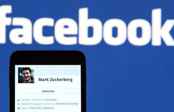 Facebook с 1 милиард активни потребители