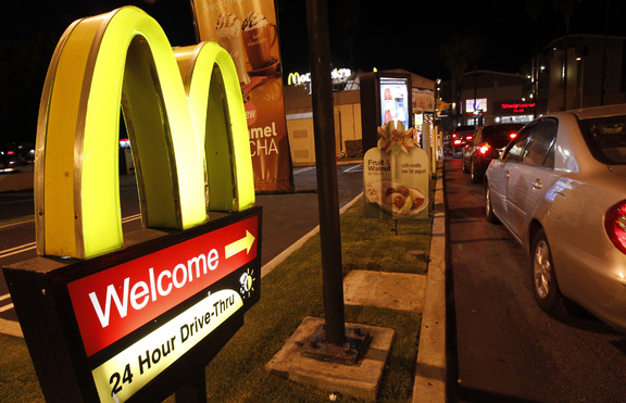 Шокиращ  случай на починала клиентка в McDonald’s потресе света
