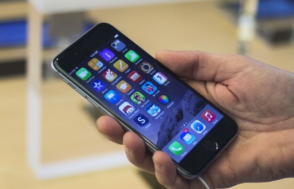 Apple с рекордно производство на новия iPhone