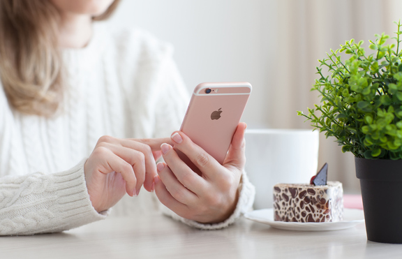 Apple може да представи три нови модела iPhone през 2017