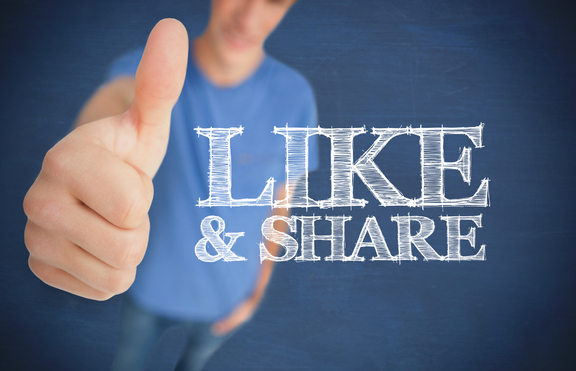 Фалшивото щастие на хората във Facebook, събрано на едно място (+ видео)