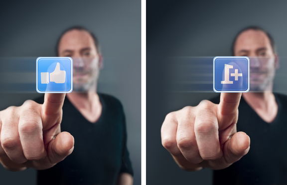 Мъж ще обиколи света, за да се запознае с всичките си Facebook приятели