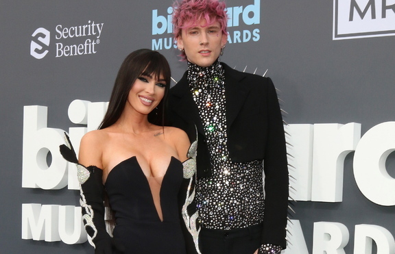 Меган Фокс и Машин Гън Кели пак се държат като двойка