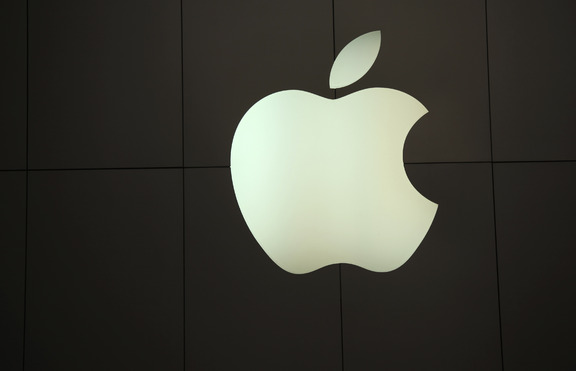 Apple иска да продължи да се съди със Samsung