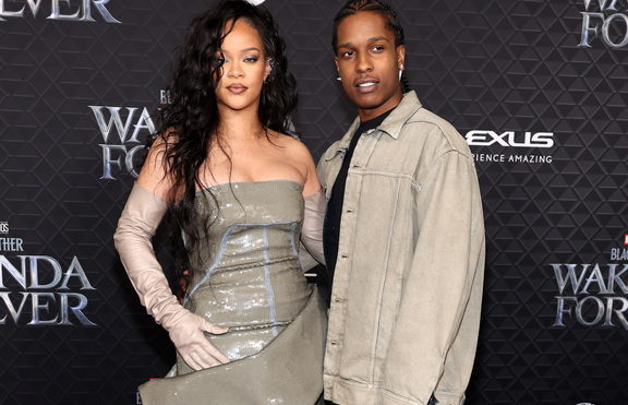 Риана и A$AP Rocky планират плажна сватба в Барбадос