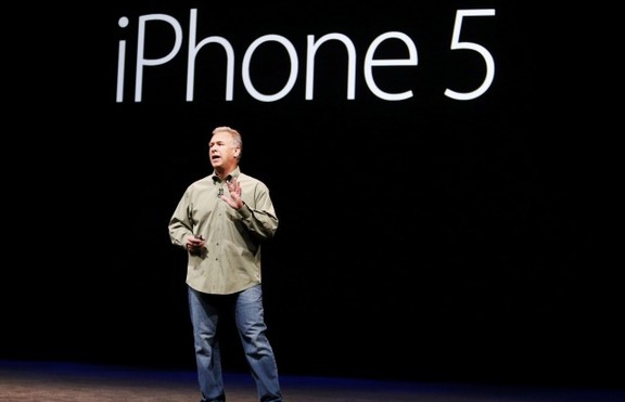 iPhone 5 вече е тук - по-бърз, по-тънък и по-лек