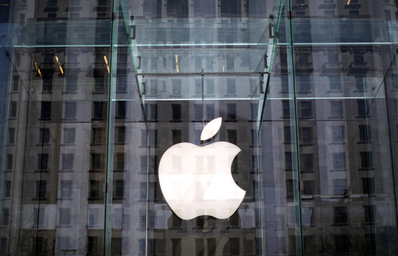 Apple ще пусне на пазара марка часовници iWatch