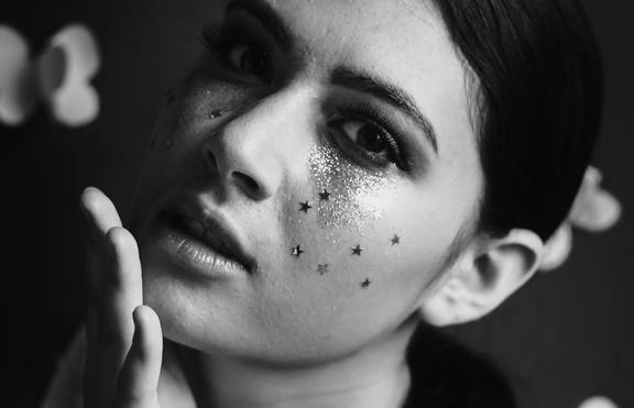 Хит: Стикери за лице