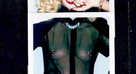 Мадона - голи гърди и диаманти за Vogue